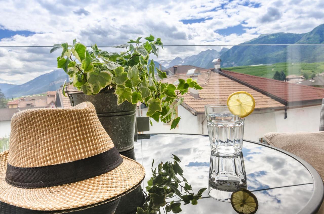 Orizzonti D'Anaunia Aparthotel Tassullo Exteriör bild