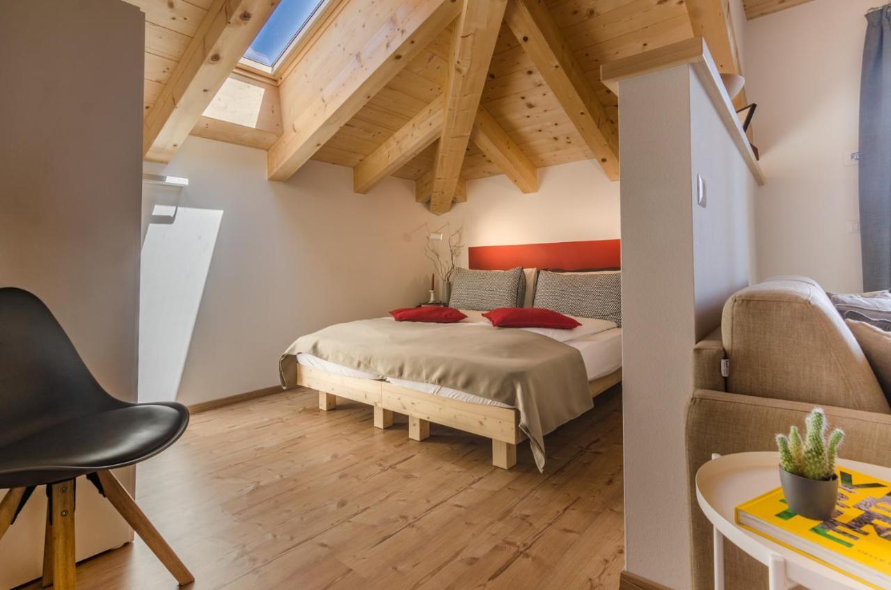 Orizzonti D'Anaunia Aparthotel Tassullo Exteriör bild