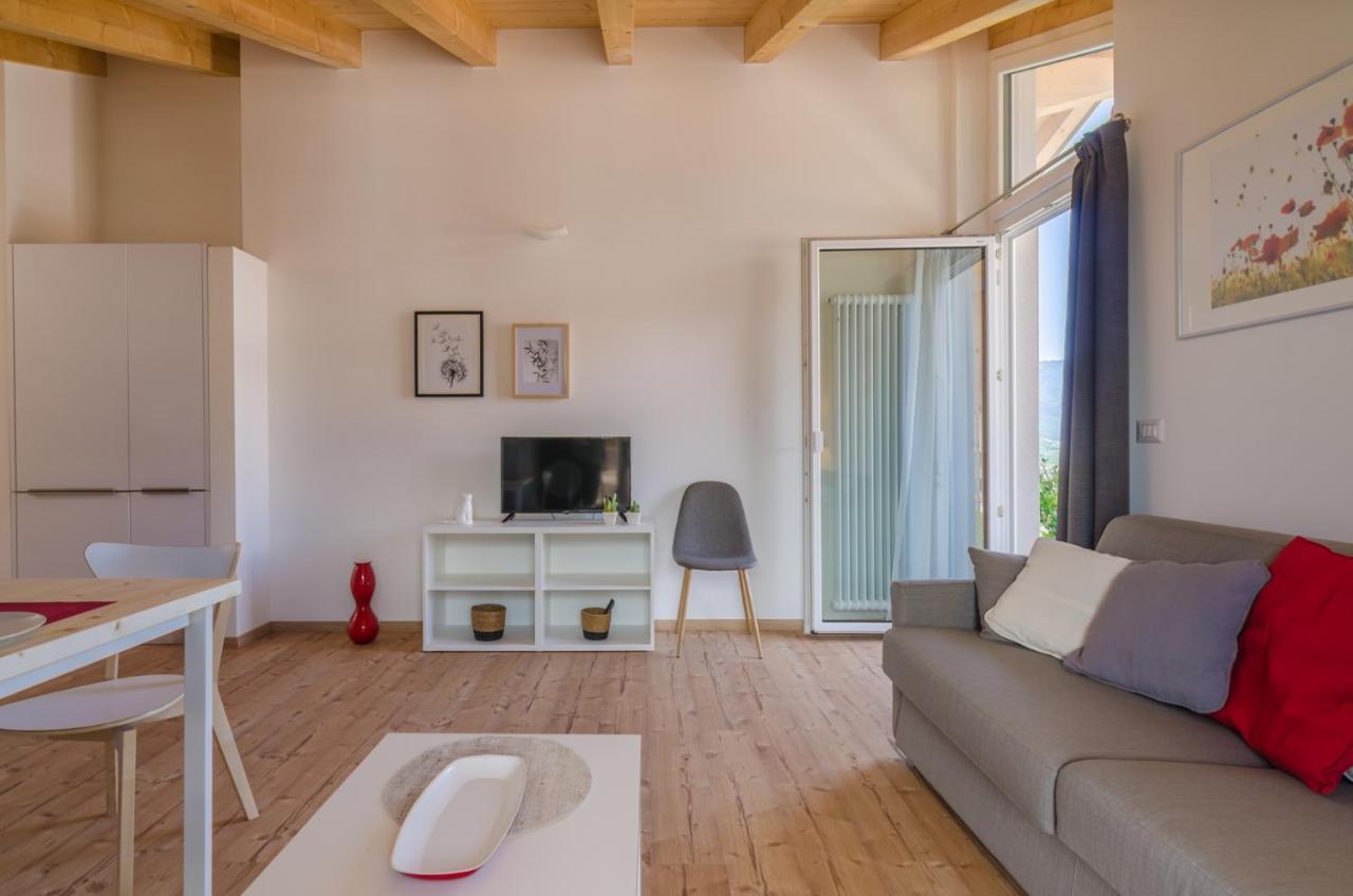 Orizzonti D'Anaunia Aparthotel Tassullo Exteriör bild